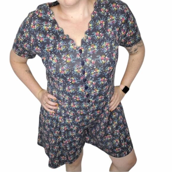VINTAGE 90s romper dark‎ floral scalloped short sleeve playsuit L - Picture 1 of 9
